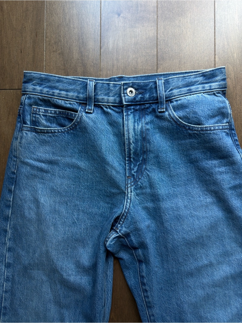UNIQLO x JWA - Straight Leg Jeans in size 24 x 31 - Picture 2 of 7